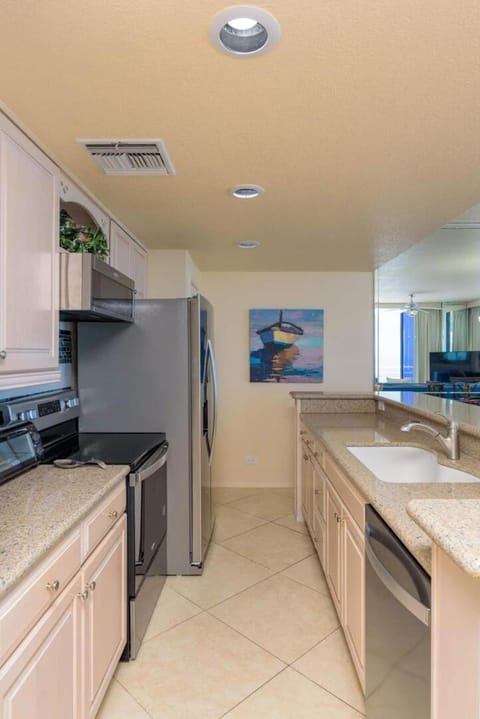 Newly renovated 3 bedroom beachfront resort condo! House in South Padre Island
