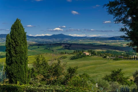 Casanova - Panoramic Rooms and Suites Hotel in San Quirico d'Orcia