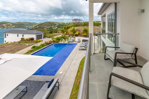 Rose Quartz Condo Suite Grenada Condominio in Saint George