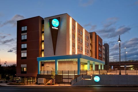 Tru By Hilton Manchester Downtown Hotel in Manchester