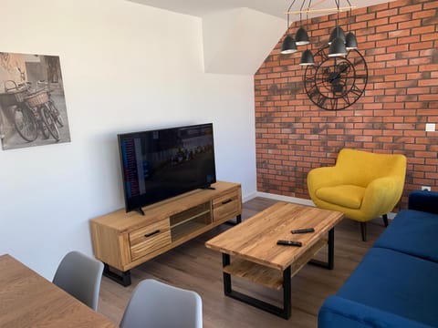 Communal lounge/ TV room, TV and multimedia, Living room, Seating area