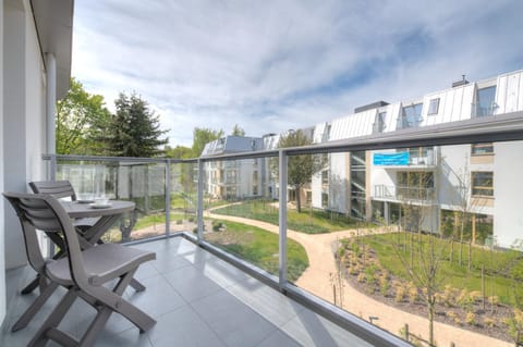 Balcony/Terrace, Garden view