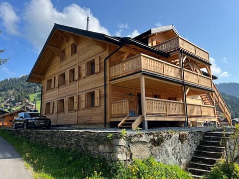 ZE Mountain Lodge, Morgins Condo in Châtel