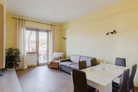 Le Rondini Apartment, 5 persone, 2 balconi, Policlinico Tor Vergata e Casilino Apartment in Rome