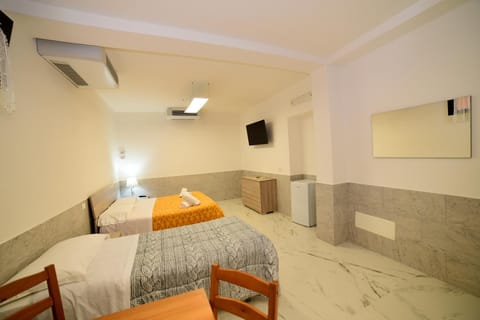 Kitchen or kitchenette, Photo of the whole room