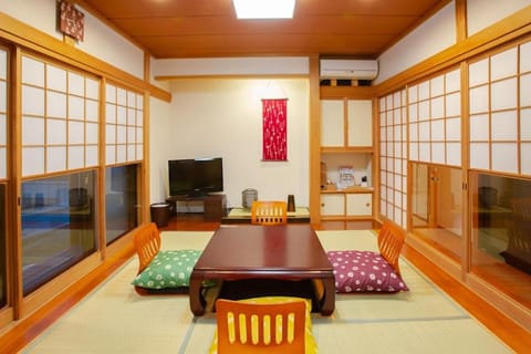熱海の海が一望できる温泉付貸別荘 満月あじろ mitsukiajiro House in Shizuoka Prefecture
