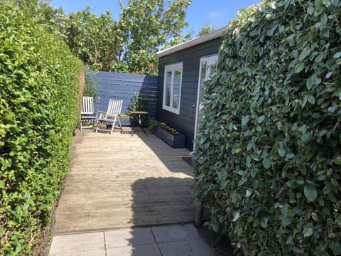 Facade/entrance, Garden view