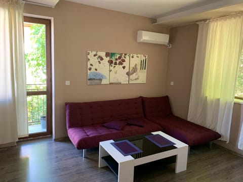 Апартамент ЕЛИ Apartment in Pleven