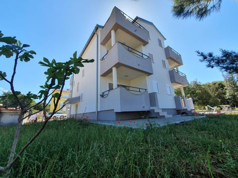 Property building, Garden