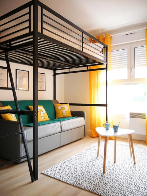 Living room, bunk bed