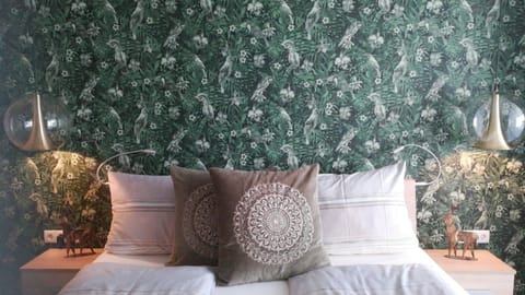 Maurers Schlierseetraum 1 hochwertige Erdgeschosswohnung mit allen Raffinessen erfreut sich auch Urlauber idealerweise für Paar mit Kindern geeignet und Vierbeiner Dank des tollen Zauns auf der Terrasse stylisch und edel von der Ausstattung mit 64 qm Apartment in Schliersee