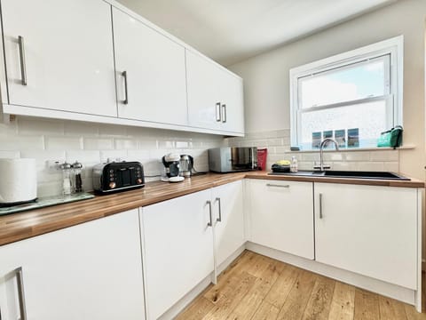 The Kipling Inn, 4 - Bed, Sleeps 7, Pets Welcome House in England