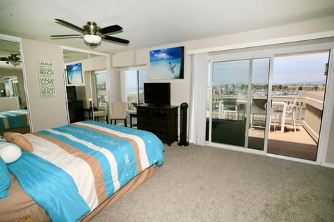 F311 - Pacific Surf Shack House in Oceanside