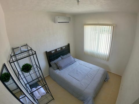 Bedroom, air conditioner