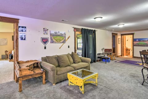 Raccoon River Retreat Indoor Pool and Outdoor Fun! House in Iowa