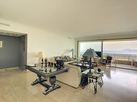 FRGK "Semiramis Prestige vue mer & piscine" Apartment in Cannes