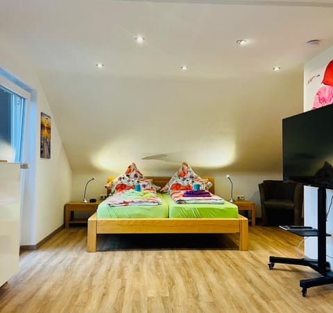 Bed, Photo of the whole room