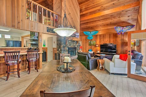Angels Envy about Cabin with Deck 4 Miles to Ski Lift! House in Angel Fire