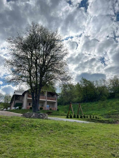 Property building, Spring, Garden, Garden view