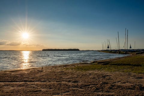 Cube Exclusive Plus mit Meerblick am Strand im EuroParcs Bad Hoophuizen Chalet in Biddinghuizen