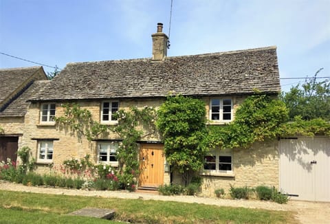 Property building, Facade/entrance, Garden view