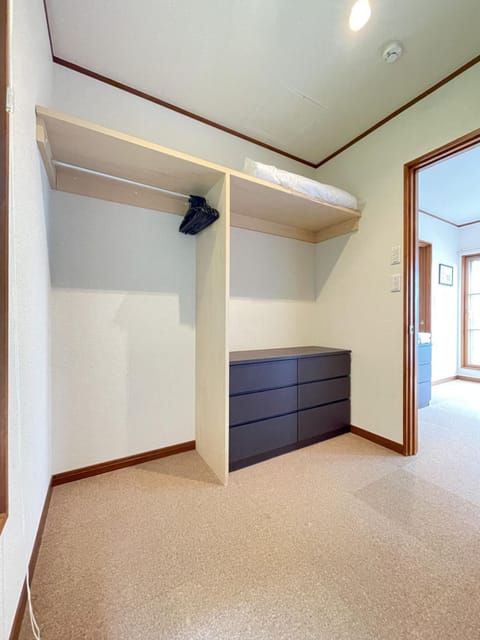 Bedroom, wardrobe