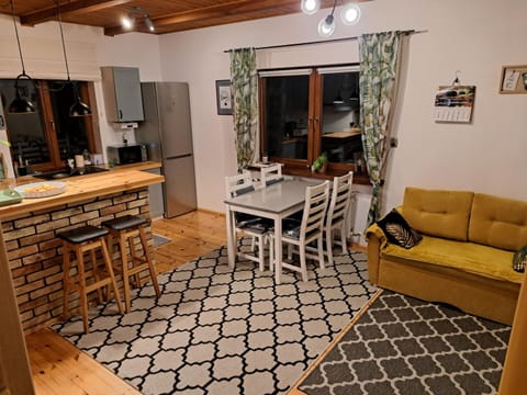 Kitchen or kitchenette, Living room