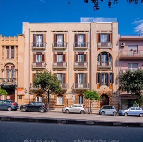 Property building, Day, Neighbourhood, Street view, Location