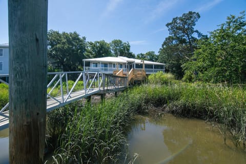 Shrimpers Cove House in Edisto Beach