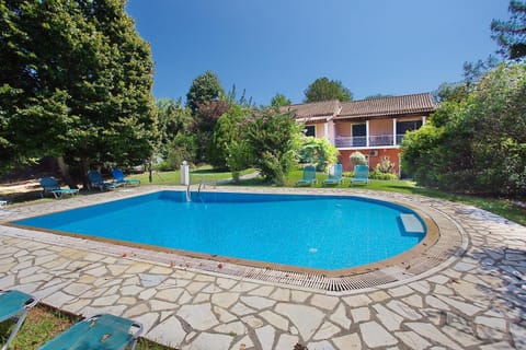 Garden, Swimming pool