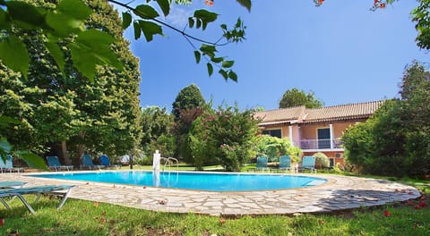 Garden, Swimming pool