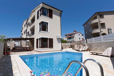 Property building, Pool view, Swimming pool