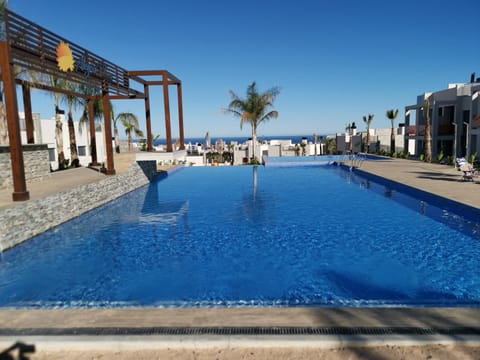 City view, Pool view, Sea view, Swimming pool
