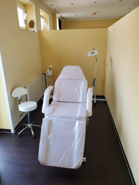 Massage, Spa and wellness centre/facilities