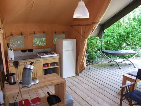 Camping Les 3 Cantons - Glamping tente - Tentensuite Luxury tent in Saint-Antonin-Noble-Val