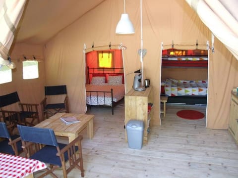 Camping Les 3 Cantons - Glamping tente - Tentensuite Luxury tent in Saint-Antonin-Noble-Val