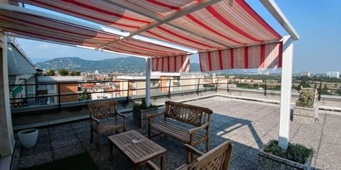 La Suite attico metro' Volta Apartment in Province of Brescia