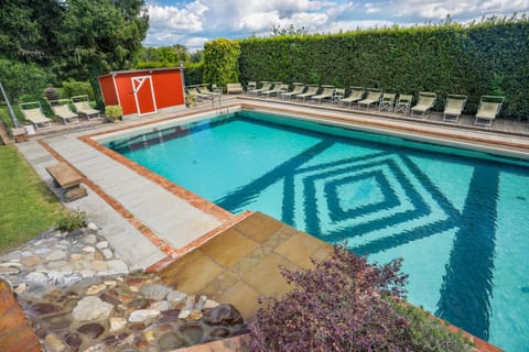 Pool view, Swimming pool, sunbed