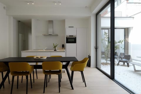 modern ruim 2-slaapkamer appartement Apartment in Ghent