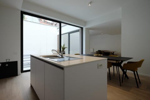 modern ruim 2-slaapkamer appartement Apartment in Ghent