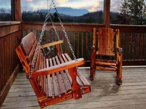 Party Hut House in Sevier County