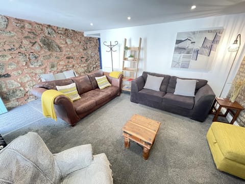 Property building, Living room, Photo of the whole room