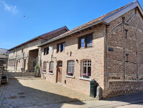 Property building, Parking