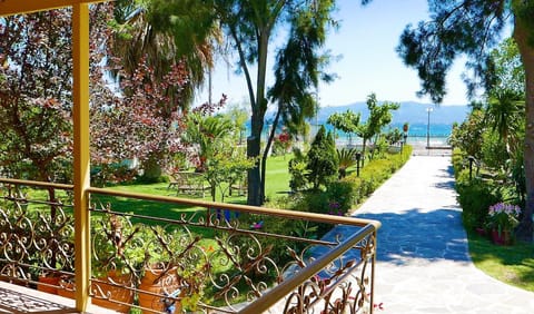 Balcony/Terrace, Garden view