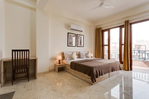 Hostie Eva Dreams - Private 2 BHK Apartments near Artemis, Medanta, Fortis hospitals Apartment in Gurugram