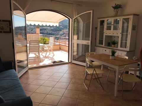 Day, Balcony/Terrace, Living room, Dining area