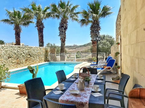 Blossom Farmhouses Villa in Malta