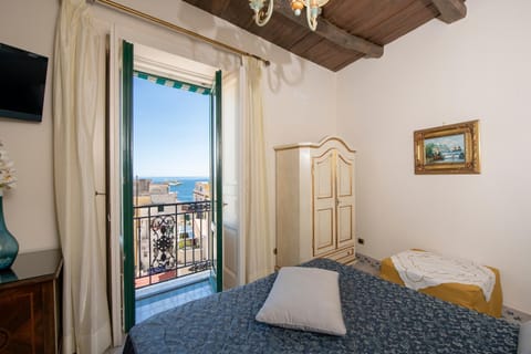 Balcony/Terrace, Photo of the whole room, Bedroom, Sea view