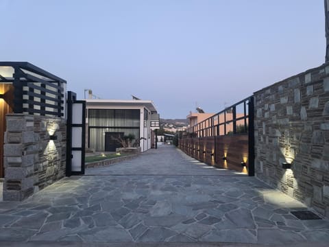 Property building, Facade/entrance, Street view