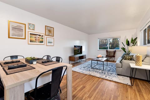 Urban Oasis Near Old Town & PVH - Dog Friendly! Apartment in Fort Collins